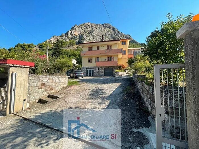 Casa con 5 locali in vendita in Via Palazzo, Foglianise