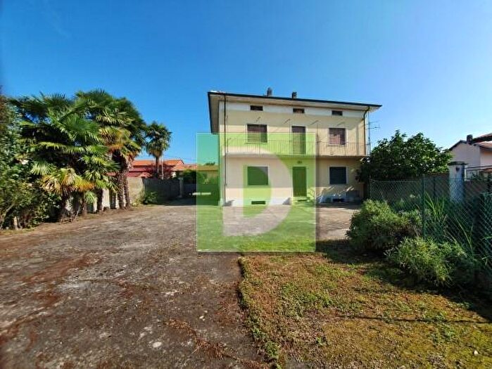 Casa con 6 locali in vendita in Via Roma, Livorno Ferraris