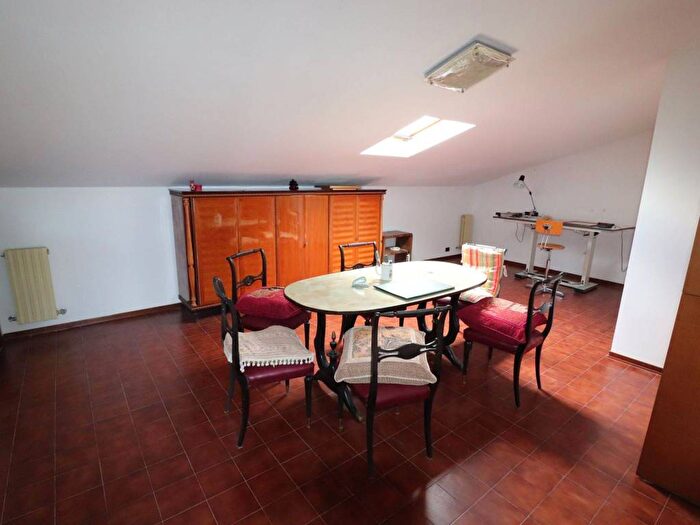 Appartamento con 6 locali in affitto in Via Antonio Lombardi, Scacciapensieri, Siena