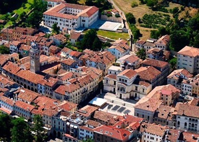 Casa quadrilocale in vendita in Conegliano
