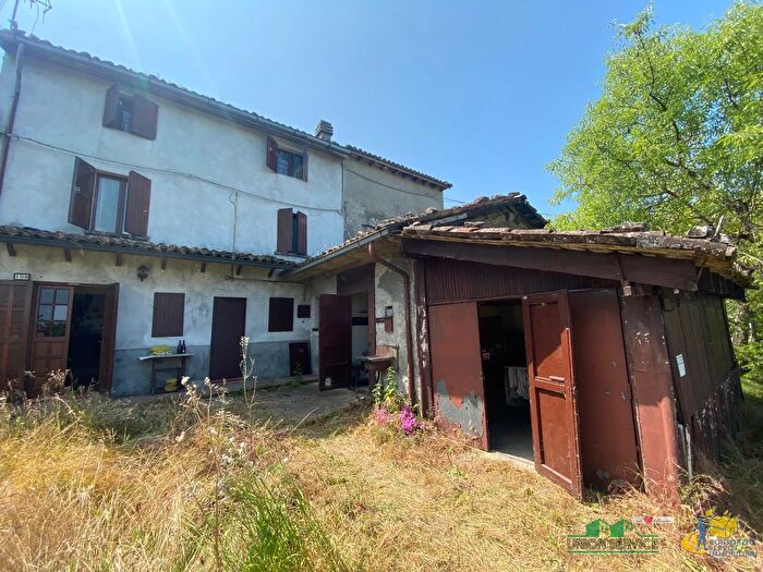 Casa con 6 locali in vendita in Sp, Medesano