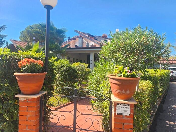 Casa quadrilocale in affitto in Corso Ara di Giove, Centro, Pedara