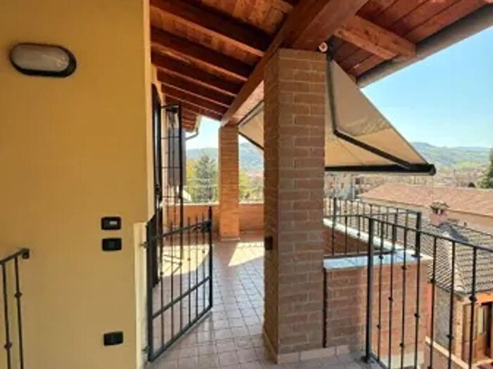 Appartamento quadrilocale in vendita in Via Radici in Monte c, Castellarano