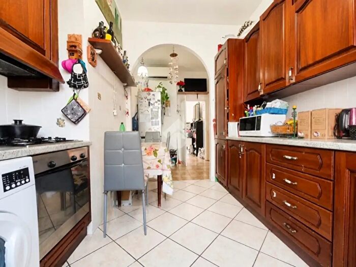 Appartamento trilocale in vendita in Via Niccolò da Tolentino, Firenze