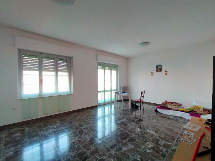 Appartamento trilocale in vendita in Via G Donizetti, Foligno