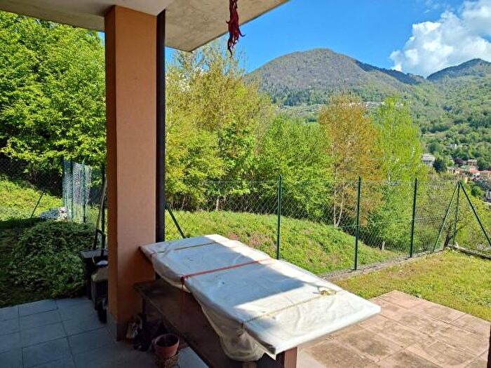 Appartamento trilocale in vendita in Via Campo Sportivo, Centro Valle Intelvi