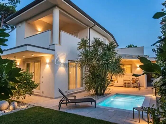 Casa con 5 locali in vendita in Via Giuseppe Mazzini b, Forte Dei Marmi