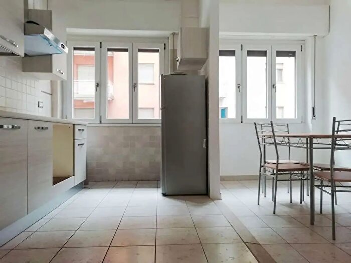 Appartamento quadrilocale in vendita in Via Monte Nero, Novara
