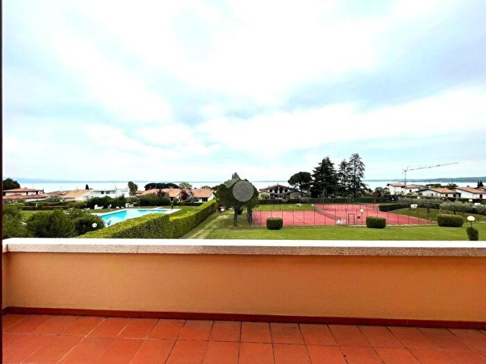 Appartamento trilocale in affitto in via porto, Moniga del Garda