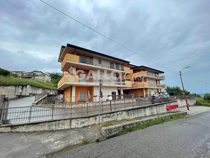 Appartamento trilocale in vendita in Via Bisciglietto Marano Principato, Marano Principato
