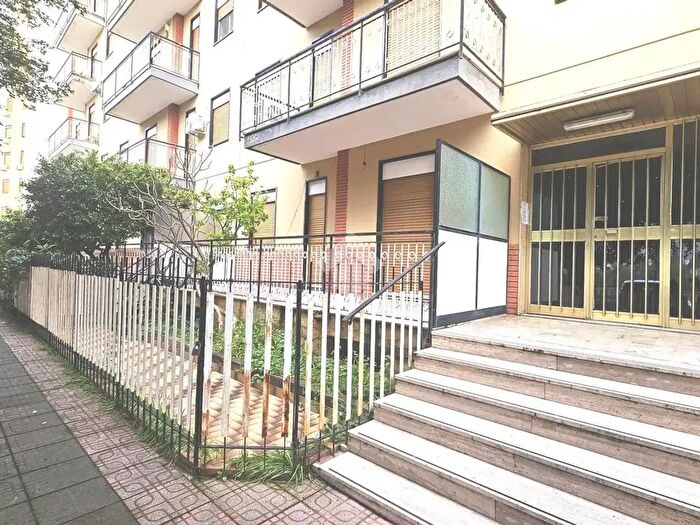 Appartamento bilocale in vendita in Via Giuseppe LI Bassi, Palermo