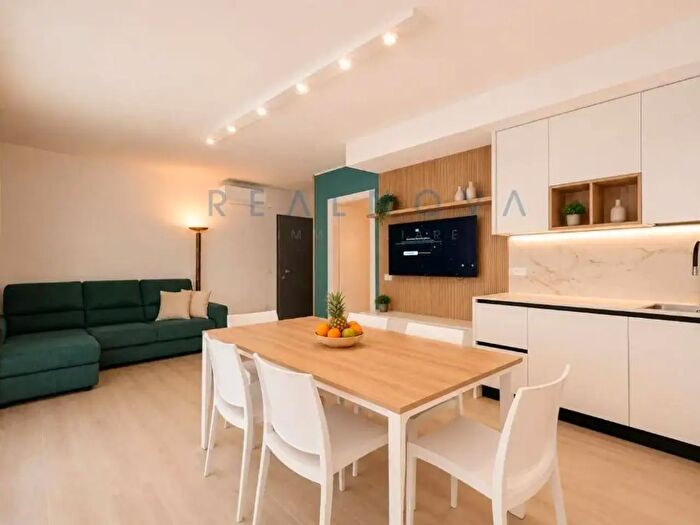 Appartamento trilocale in affitto in Via Olanda, Jesolo