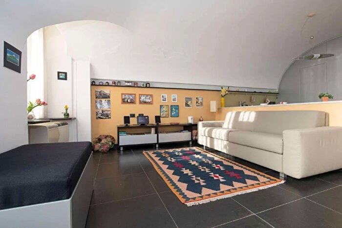 Appartamento bilocale in vendita in Via Capolungo Genova, Genova