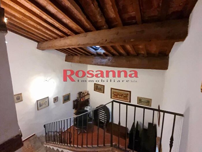 Appartamento con 6 locali in vendita in Via Aiaccia, Collesalvetti