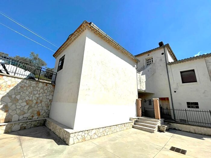 Casa con 5 locali in vendita in Via della Cisterna Fontechiari Frosinone, Fontechiari