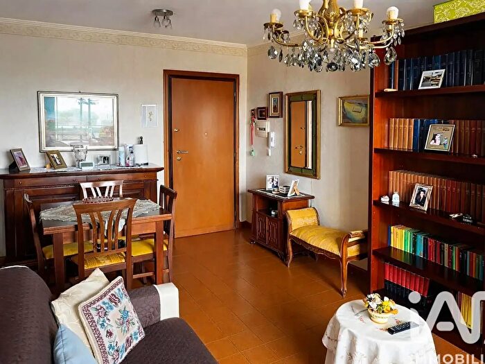 Appartamento con 6 locali in vendita in Via dei Cochi, Roma