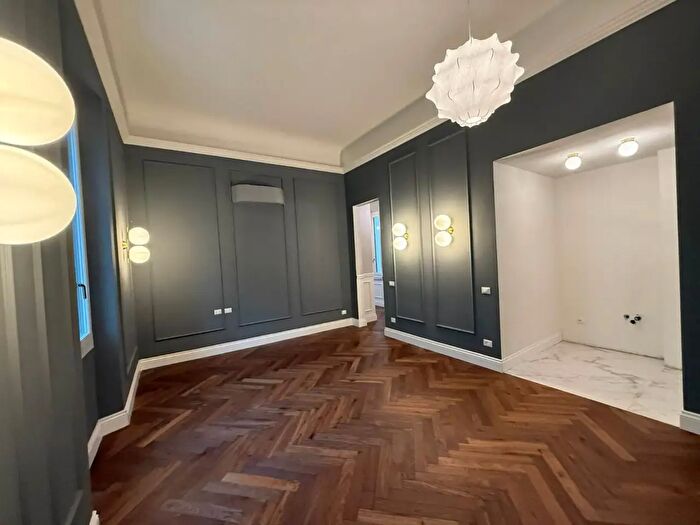 Appartamento bilocale in vendita in Via Leone X, Firenze