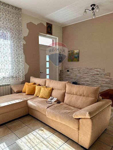 Casa con 5 locali in vendita in Randazzo