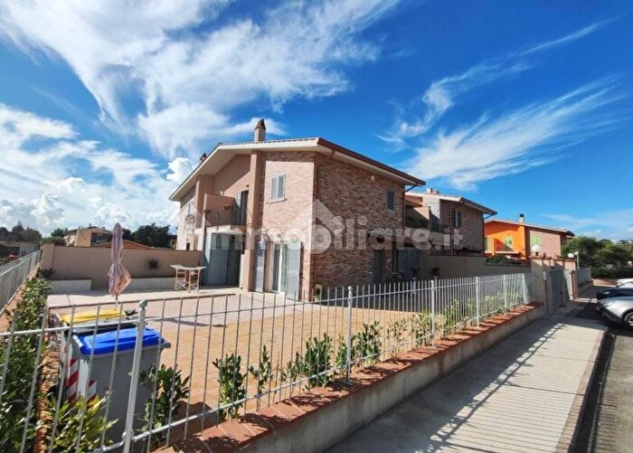 Casa quadrilocale in vendita in Via Emanuela, Perugia