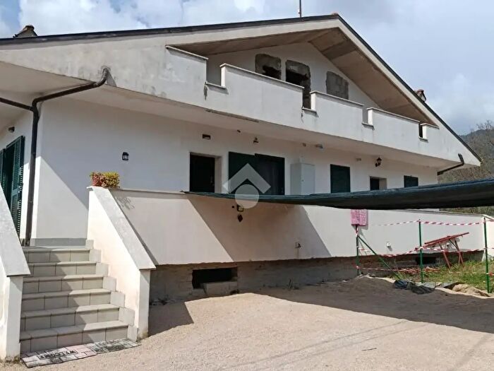 Casa bilocale in vendita in Via Casale Alto, Alatri