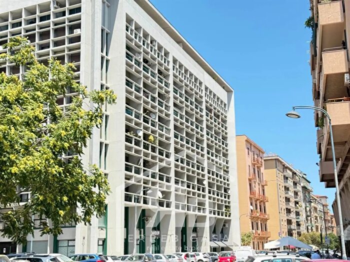Appartamento quadrilocale in vendita in Via Catania, Palermo