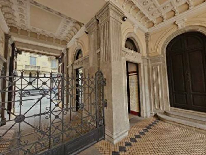 Appartamento bilocale in affitto in Via Spartaco, Montenero, Milano