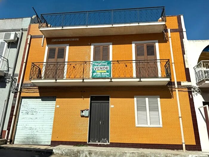 Appartamento trilocale in vendita in Vicolo del Mirto, Siracusa