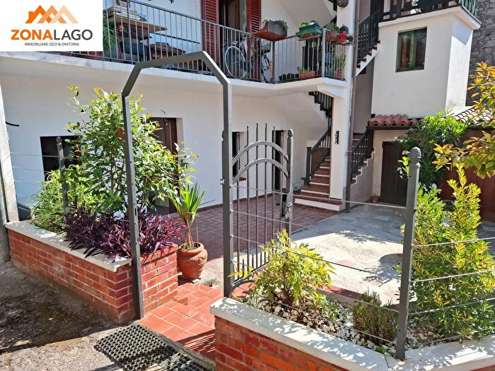 Appartamento bilocale in vendita in Via Remina, Marone