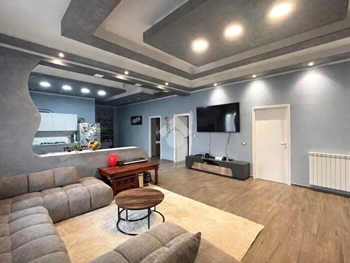 Appartamento quadrilocale in vendita in Via l Pasteur, Cisterna Di Latina