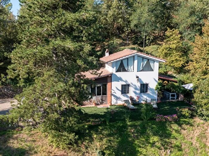 Casa trilocale in vendita in Via di Ucerano, Montevarchi