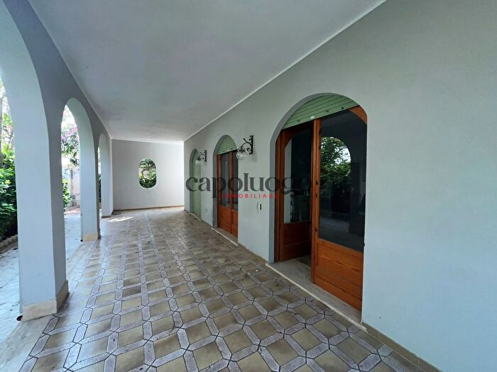 Casa con 6 locali in affitto in Porto Cesareo