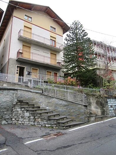 Appartamento con 5 locali in vendita in Lanzada