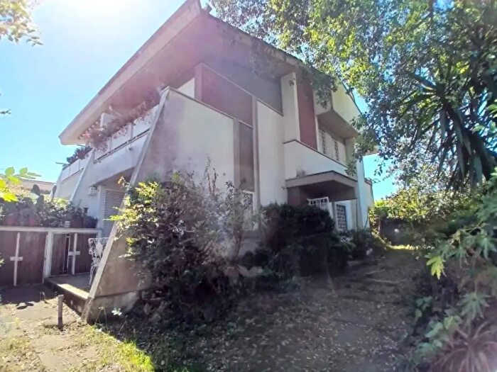 Casa quadrilocale in vendita in Anzio