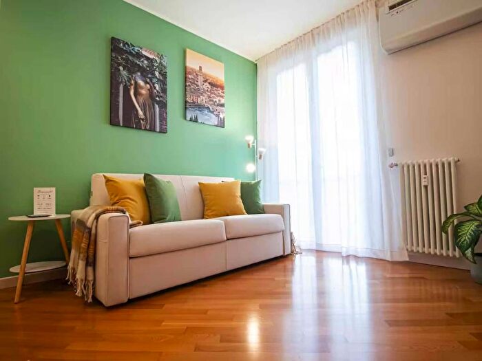 Appartamento monolocale in affitto in Piazza Renato Simoni, Valverde, Verona