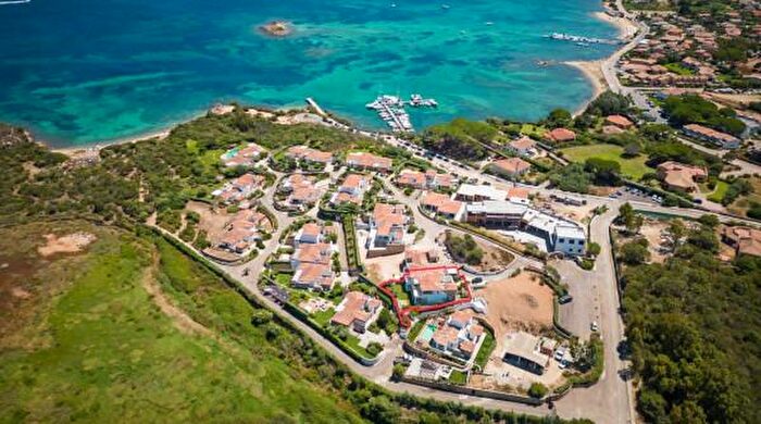 Casa con 5 locali in vendita in Via Isola Le Bisce, Arzachena