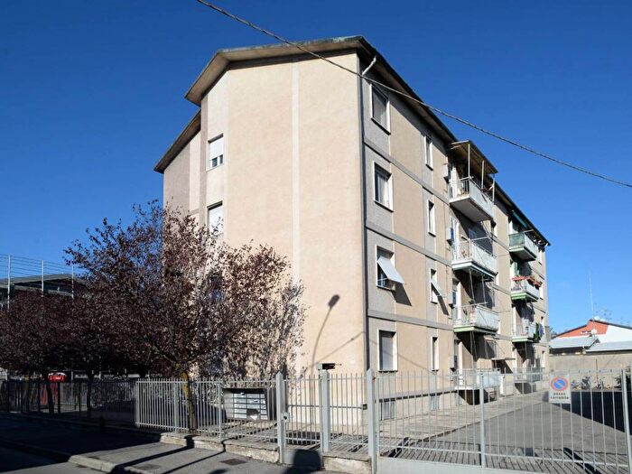 Appartamento trilocale in affitto in Via Monte Grappa, Centro, Cernusco sul Naviglio