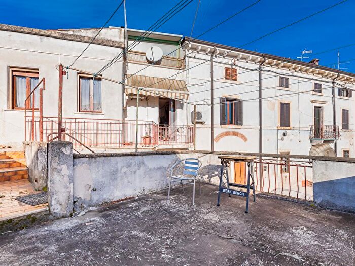 Casa con 5 locali in vendita in Via Montemezzi, Vigasio