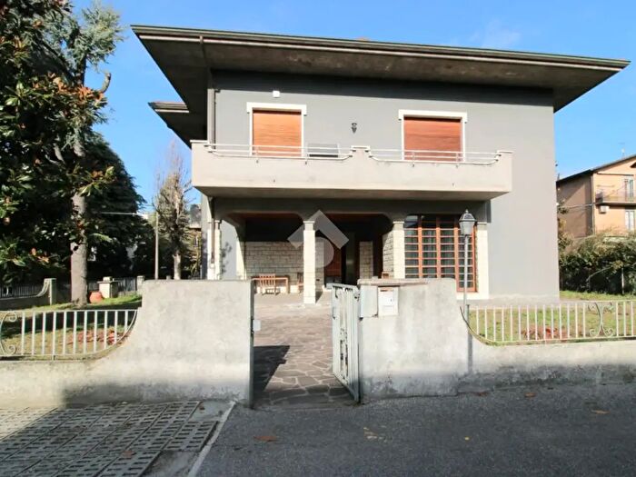 Casa con 5 locali in vendita in Via Borghi, Cesena