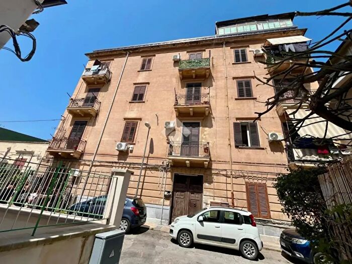 Appartamento bilocale in affitto in Cortile Spanò, Palermo