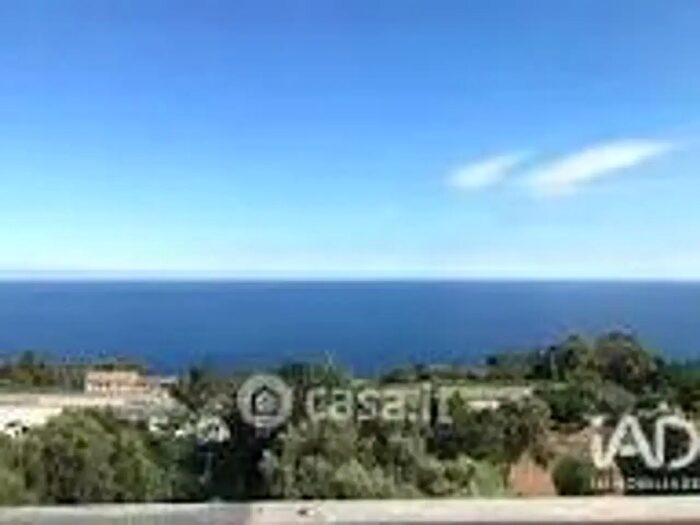 Appartamento con 5 locali in vendita in Via Agave, Varazze