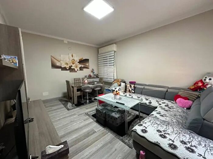 Appartamento quadrilocale in vendita in Via Alba, Canelli