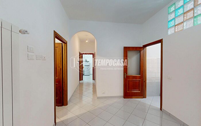 Appartamento quadrilocale in vendita in Via Giuseppe Garibaldi, Loano