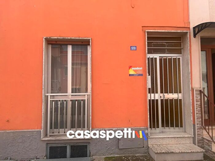 Appartamento trilocale in vendita in Via Giorgio Castriota Scandhenbergh, San Giorgio Ionico