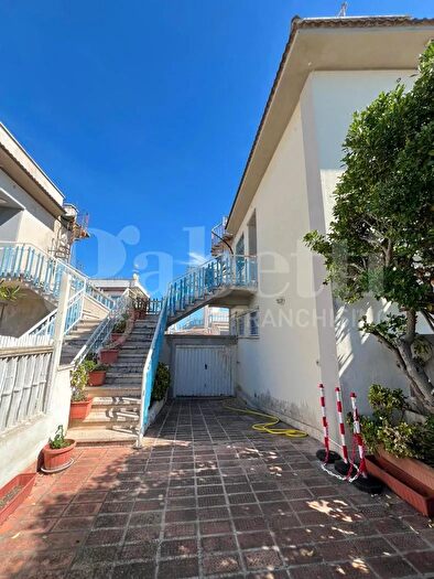 Appartamento trilocale in vendita in Via delle Rondini, Ardea