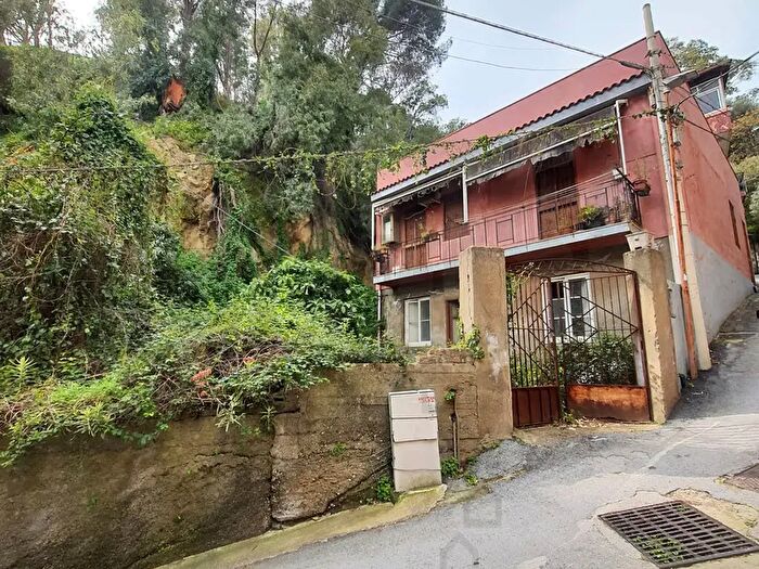 Casa quadrilocale in vendita in Via Isarco Fondo Sterio, Messina