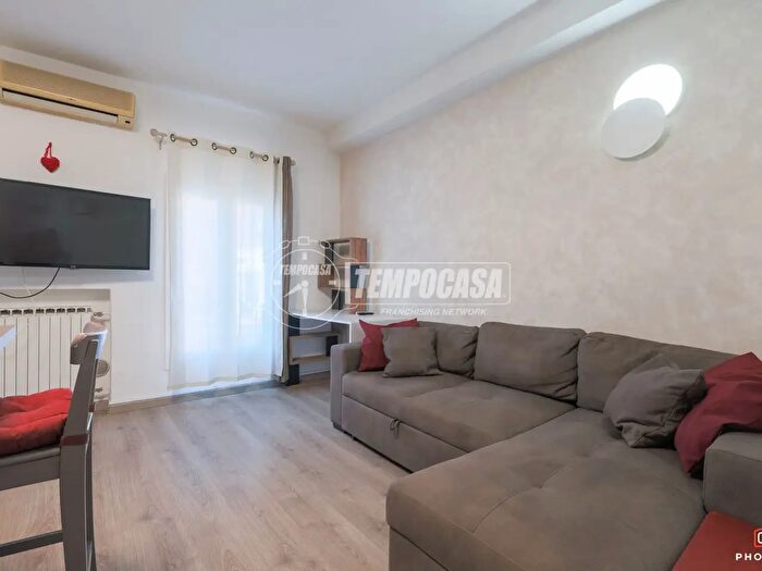 Appartamento bilocale in vendita in Via Emilia Ponente, Bologna