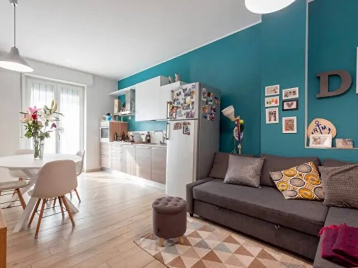 Appartamento trilocale in vendita in Viale Certosa, Milano