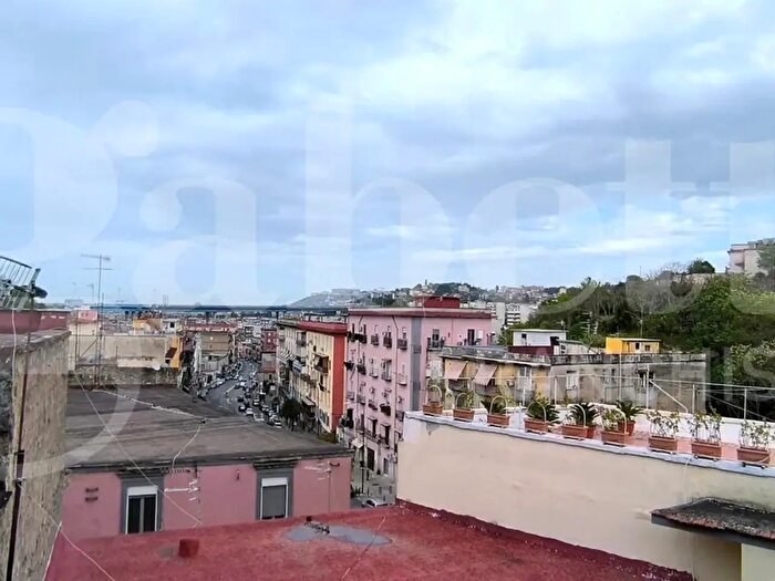 Appartamento monolocale in vendita in Via Marigliano, Napoli