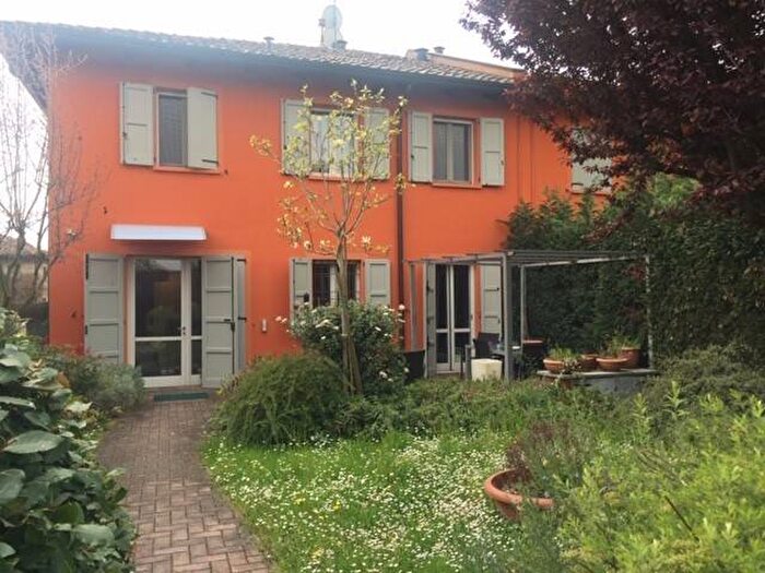 Casa con 5 locali in affitto in Morane Contrada, Modena