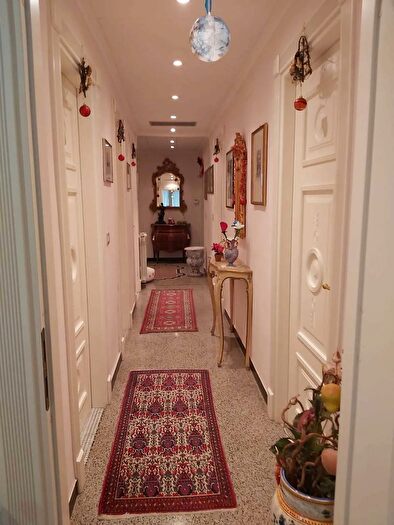 Appartamento con 6 locali in vendita in Loano